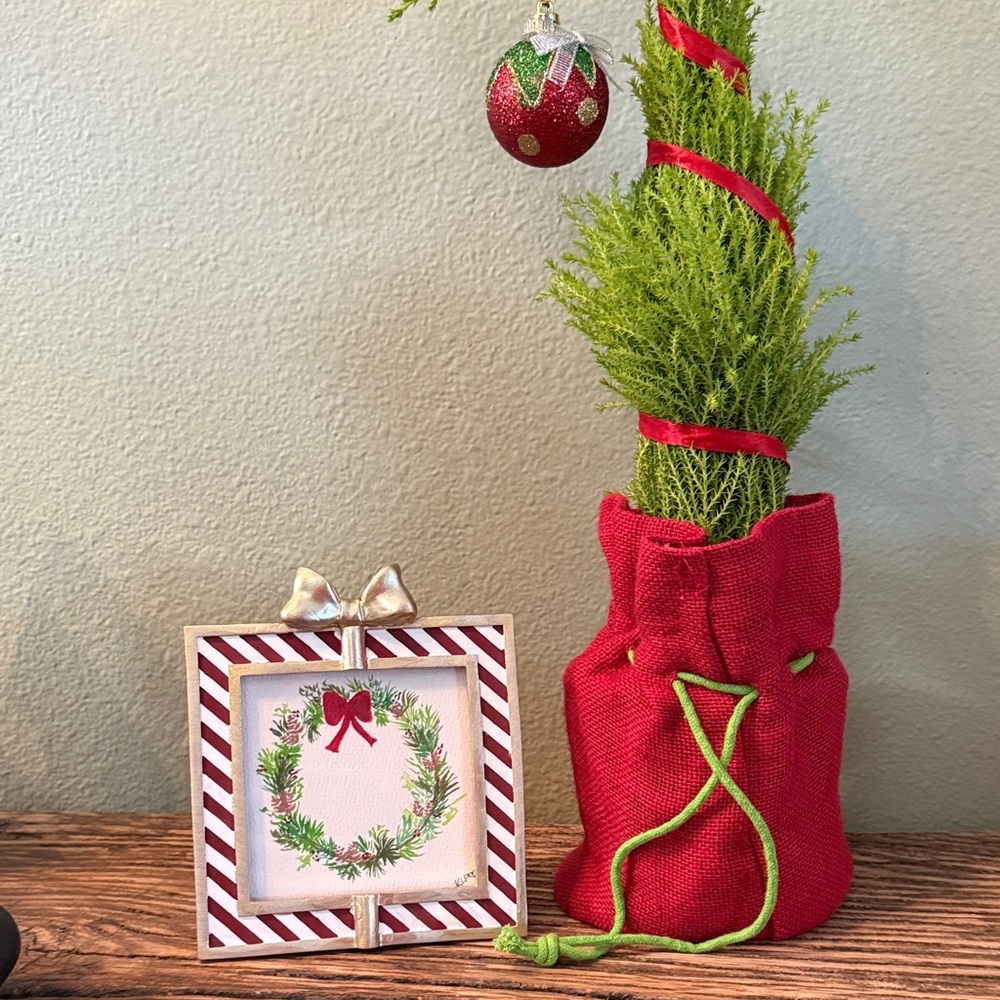 Festive original watercolor 4x4 in bow frame